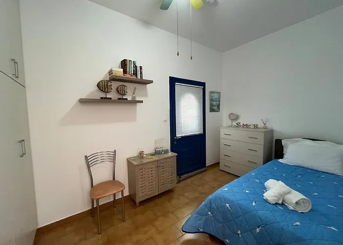 Cozy Corner Marmara Paros Апартаменты *